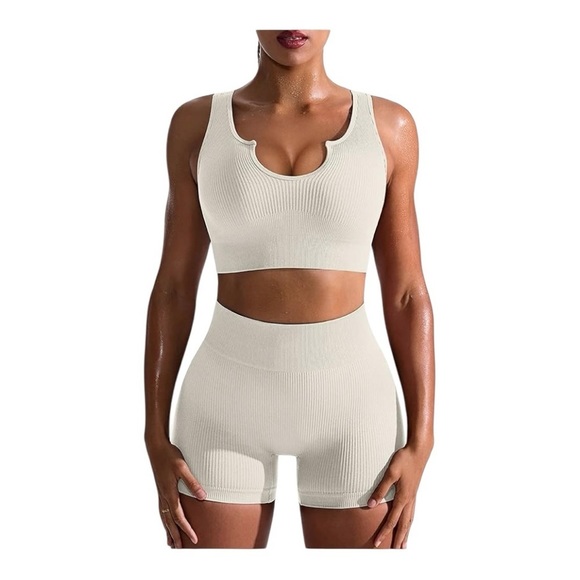 OQQ Other - NWT-OQQ-TWO PIECE CREAM COLOR WORKOUT SET-SIZE SMALL